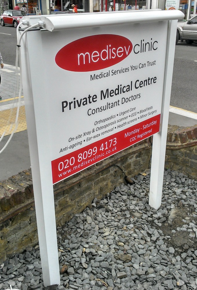 Medisev Clinic Signage